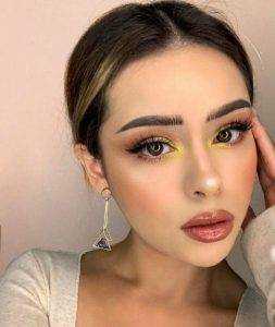 makeup με κίτρινη σκιά