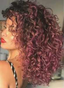 παιχνιδιάρικο ροζ χρώμα μαλλιών