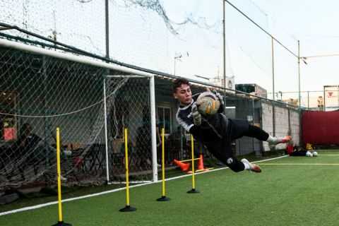 Άσκηση τερματοφυλάκων στη Nuevo Goalkeeper Academy